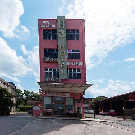 Super Oyo 90385 H3 Hotel Yong Peng المظهر الخارجي الصورة